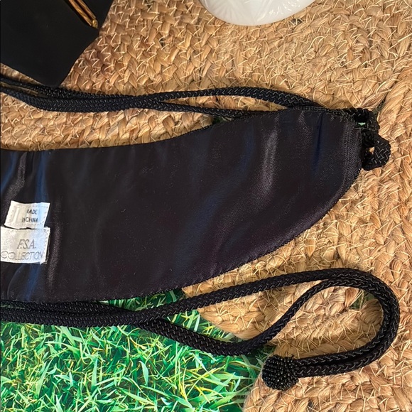 Black beaded Belt with stunning design and tie back detailing - Picture 11 of 13